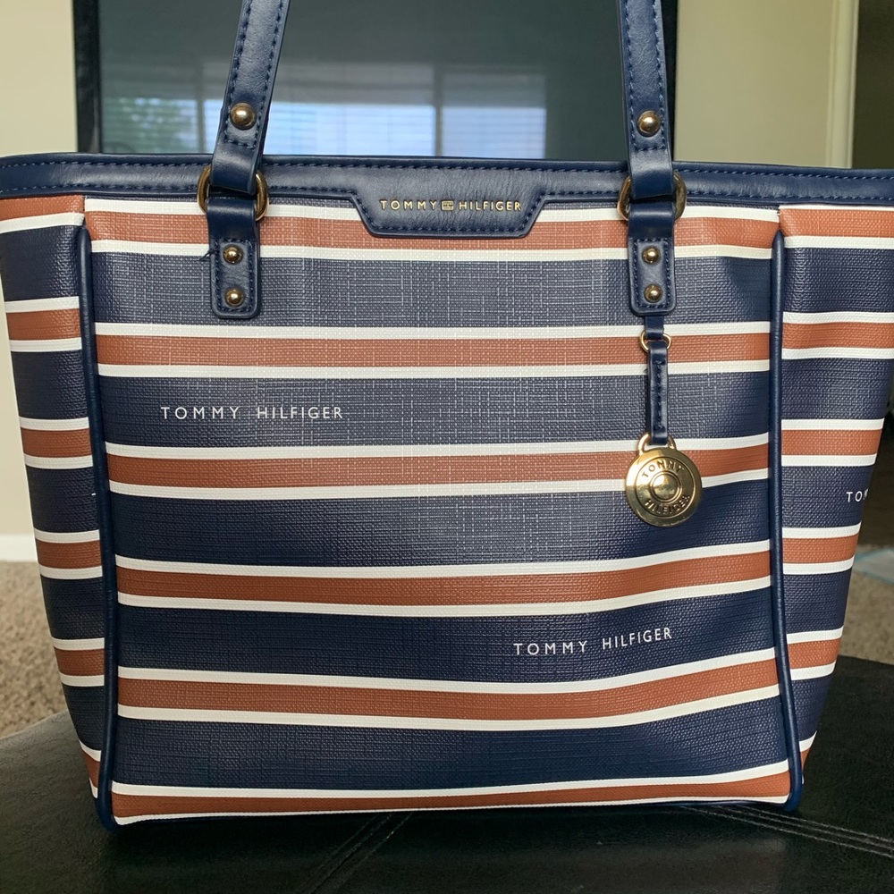 Tommy Hilfiger Purse.